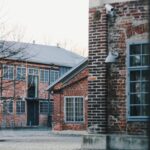 Arkens tegelbyggnader.